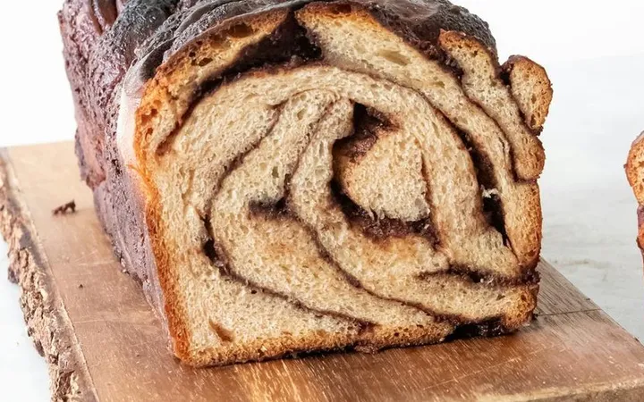 Chocolate Babka Recipe: Twisted Layers of Rich Dough