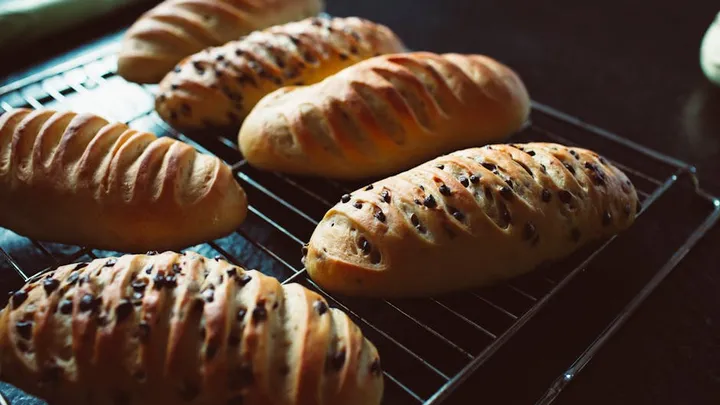 Beginner Sourdough Bread: Your First Loaf