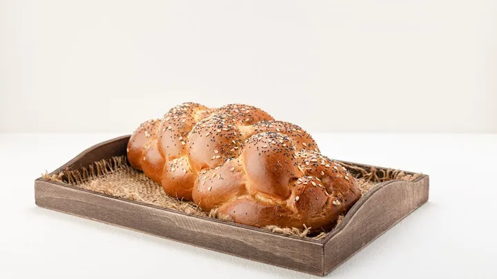 Challah Guide: Braiding, Formula, and Technique