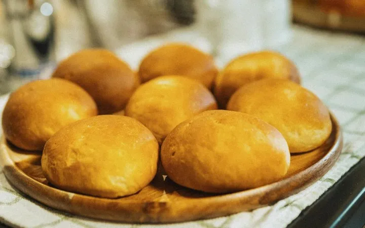 Dinner Rolls Recipe: Soft, Buttery, Three Shaping Options