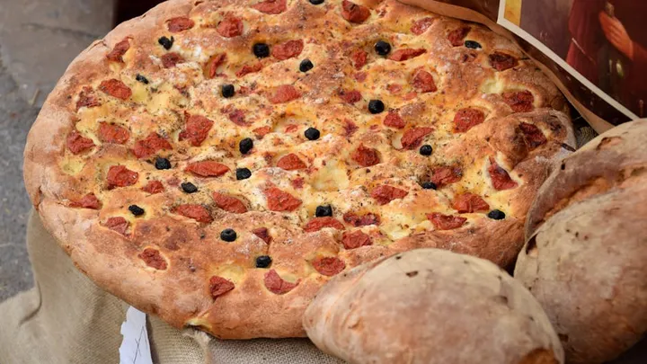 Focaccia Guide: Technique, Science, and Formula