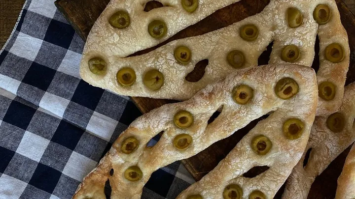Fougasse and Epi: Decorative French Bread Shapes (Visual Tutorial)