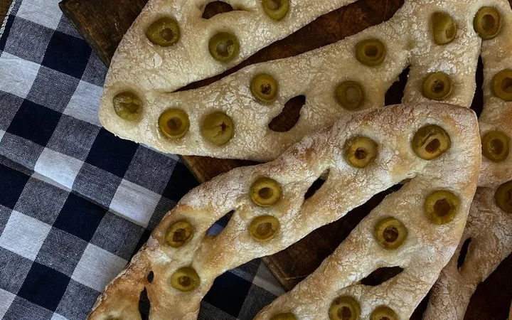Fougasse and Epi: Decorative French Bread Shapes (Visual Tutorial)