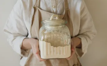 How to Make a Sourdough Starter from Scratch