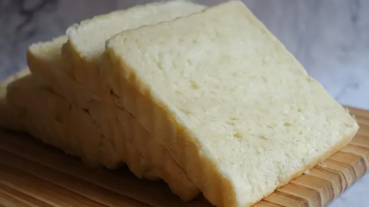 Homemade Sandwich Bread Recipe (Soft, Sliceable)