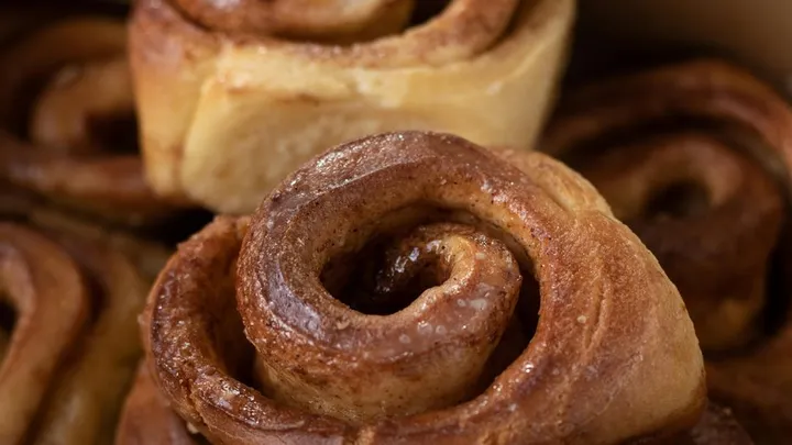 Sourdough Cinnamon Rolls: Overnight Method