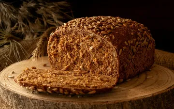 Spelt Bread Guide: Hydration, Mixing, and Ferment Rules
